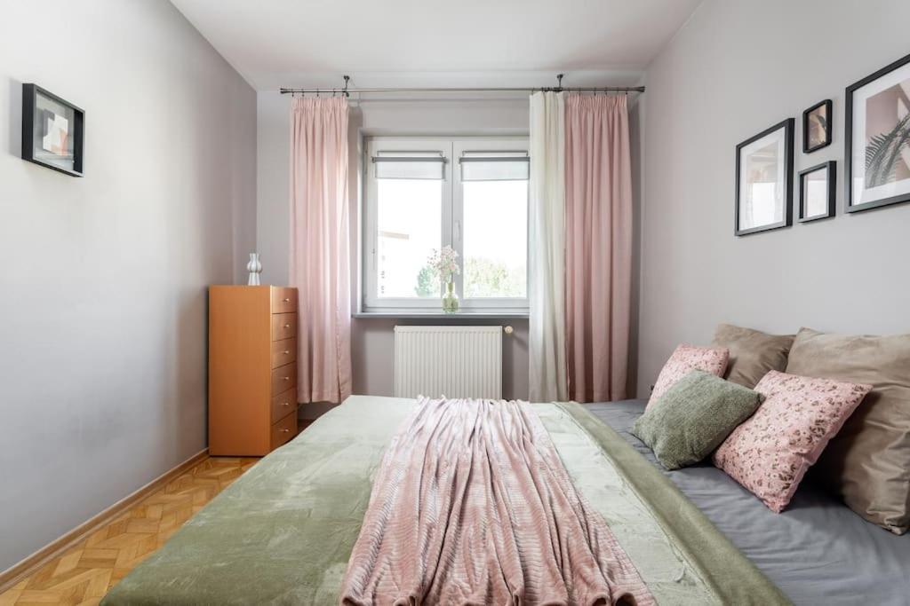 Apartment Superapart Malborska 3 *