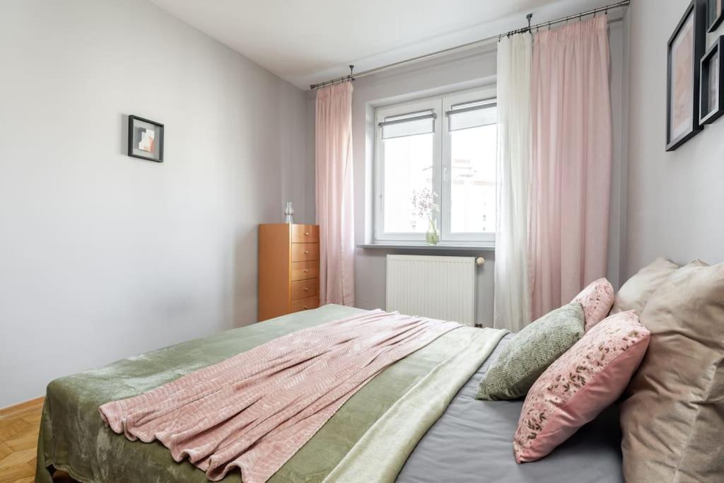 Apartment Superapart Malborska 3 *