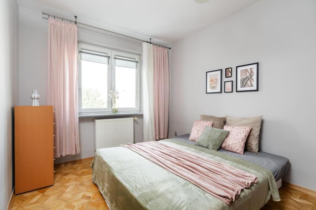 Apartment Superapart Malborska 3 Warsaw