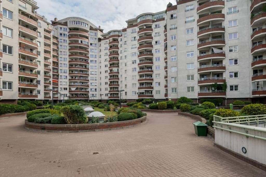 Apartment Superapart Malborska 3 Warsaw